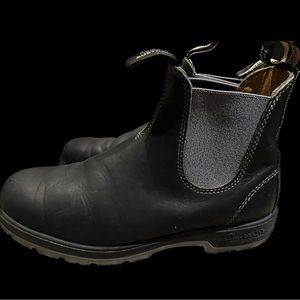 Black and grey Blundstone boots. Side 6.5/8. Extra insoles!